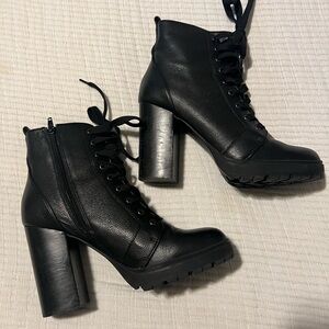 STEVE MADDEN Laurie Black Leather Boots